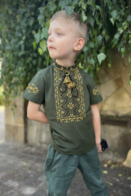 Boy's short sleeve green shirt with yellow embroidery "Zoryan"