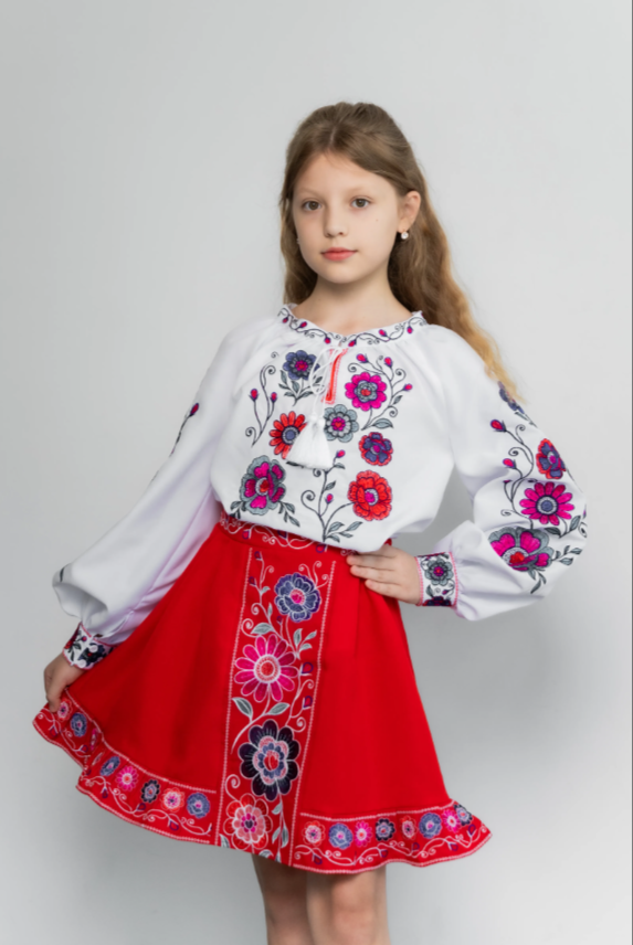 Ukrainian embroidered costume set for girls "Barvy"